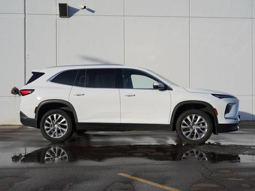 2025 Buick Enclave Preferred FWD