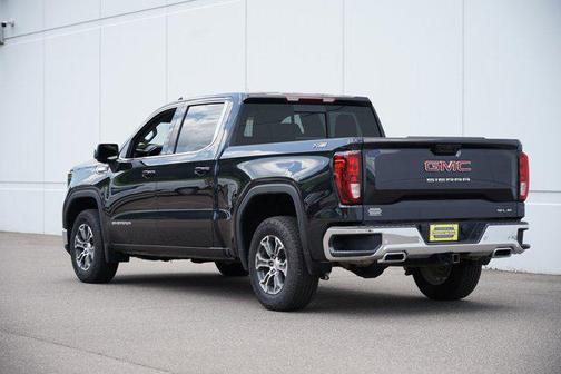 2024 GMC Sierra 1500 SLE