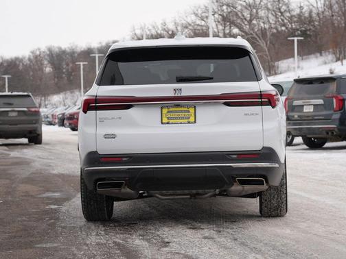 2025 Buick Enclave Preferred FWD