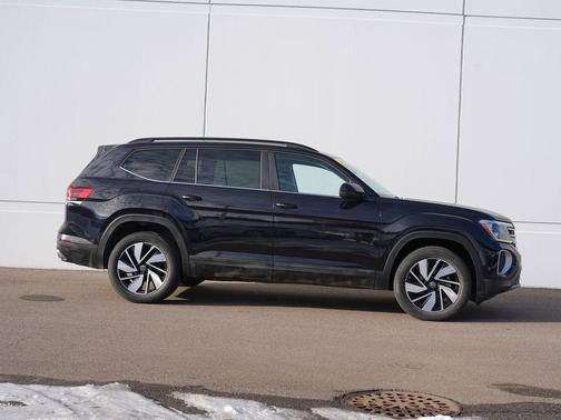 2025 Volkswagen Atlas 2.0T SE w/Technology 4MOTION