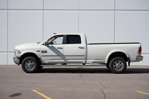 2018 RAM 3500 Laramie Crew Cab 4x4 8' Box