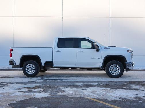 2025 Chevrolet Silverado 3500 LT