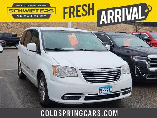 2016 Chrysler Town & Country Touring