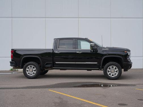 Black 2024 Chevrolet Silverado 3500 High Country