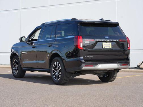 Agate Black Metallic 2025 Ford Expedition Platinum