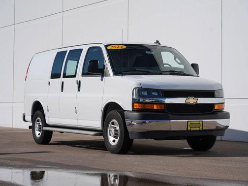 2024 Chevrolet Express 2500 RWD 2500 Regular Wheelbase WT