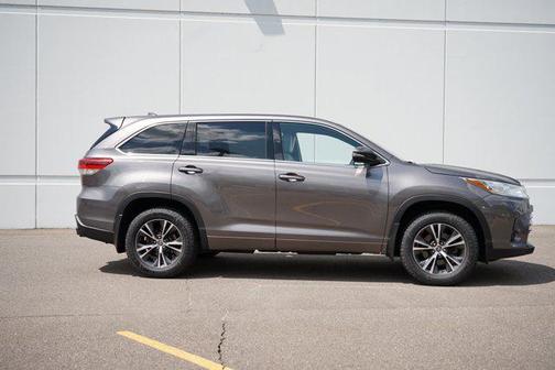 2018 Toyota Highlander LE