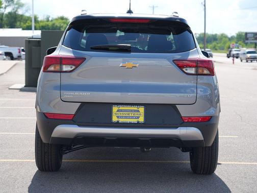 Sterling Gray Metallic 2026 Chevrolet Trailblazer LT