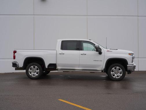 Summit White 2022 Chevrolet Silverado 3500 LTZ
