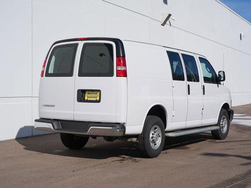 2024 Chevrolet Express 2500 RWD 2500 Regular Wheelbase WT