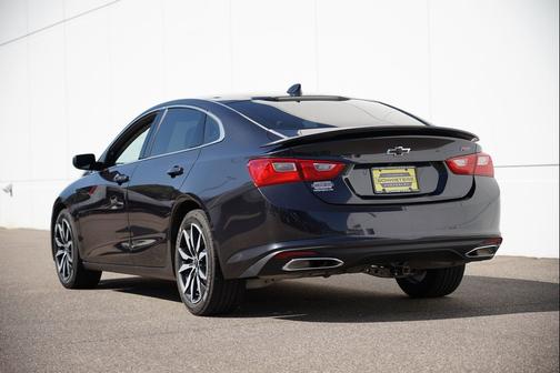 2022 Chevrolet Malibu FWD RS