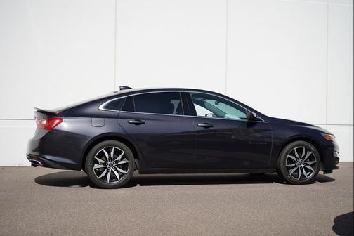2022 Chevrolet Malibu FWD RS