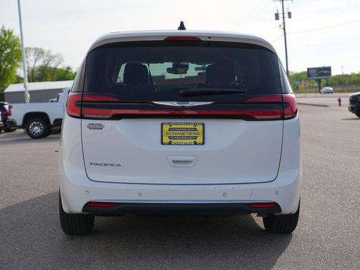Bright White Clearcoat 2023 Chrysler Pacifica Touring L