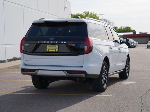 Summit White 2025 Ford Expedition Max Platinum