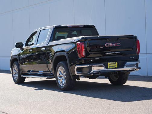 Onyx Black 2019 GMC Sierra 1500 SLT
