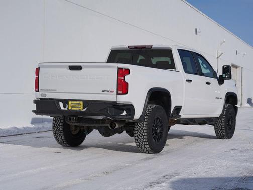 2024 Chevrolet Silverado 2500 4WD Crew Cab Standard Bed ZR2