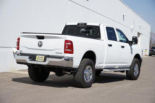 2024 RAM 2500 Tradesman Crew Cab 4x4 6'4' Box