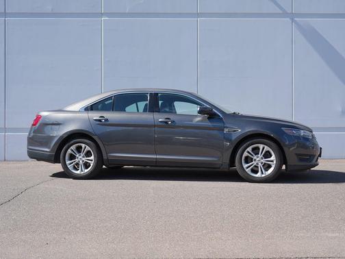 Magnetic Metallic 2015 Ford Taurus SEL