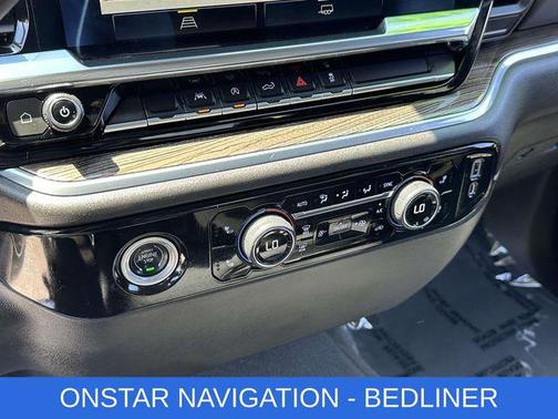 Silver Ice Metallic 2022 Chevrolet Silverado 1500 LT