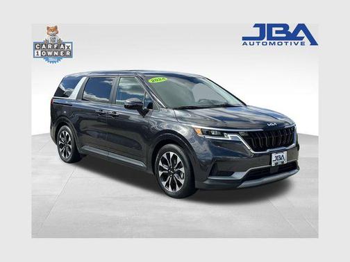 2024 Kia Carnival EX