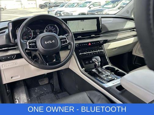 2024 Kia Carnival EX