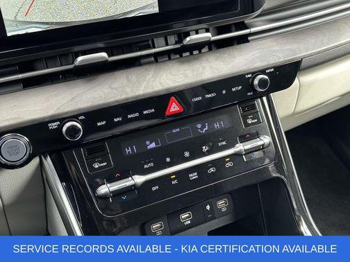 2024 Kia Carnival EX