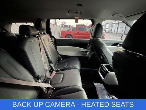 2024 Kia Carnival EX