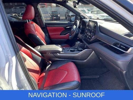 2022 Toyota Highlander XSE