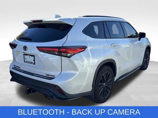 2022 Toyota Highlander XSE