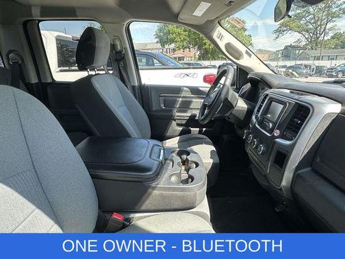 Granite Crystal Metallic Clearcoat 2024 RAM 1500 Classic SLT