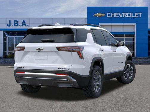 Polar White Tricoat 2026 Chevrolet Equinox FWD ACTIV