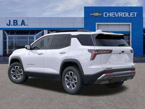 Polar White Tricoat 2026 Chevrolet Equinox FWD ACTIV