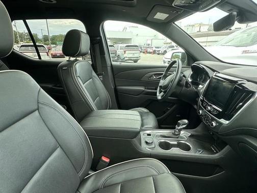 2022 Chevrolet Traverse Premier