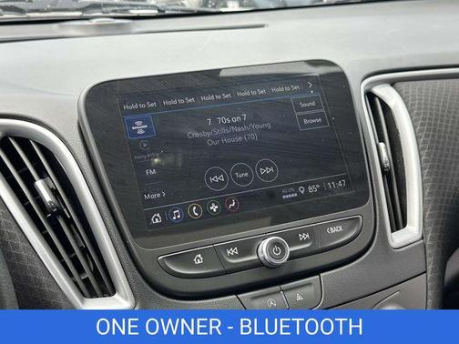Summit White 2024 Chevrolet Malibu FWD 1LT
