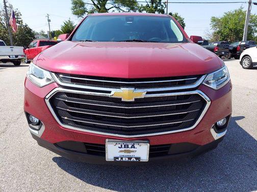 Cajun Red Tintcoat 2020 Chevrolet Traverse LT Cloth