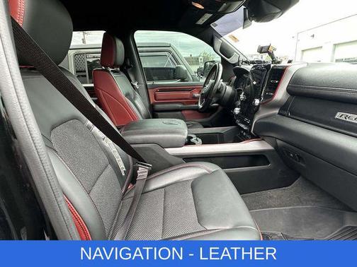 Diamond Black Crystal Pearlcoat 2022 RAM 1500 Rebel
