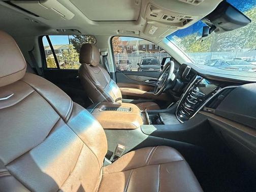2020 Cadillac Escalade Premium Luxury