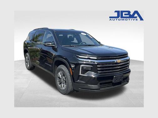 Mosaic Black Metallic 2024 Chevrolet Traverse LT