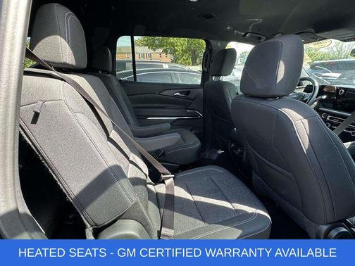 Mosaic Black Metallic 2024 Chevrolet Traverse LT