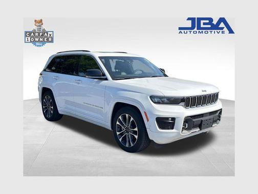 Bright White Clearcoat 2024 Jeep Grand Cherokee Overland
