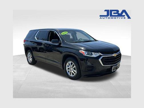Mosaic Black Metallic 2020 Chevrolet Traverse LS