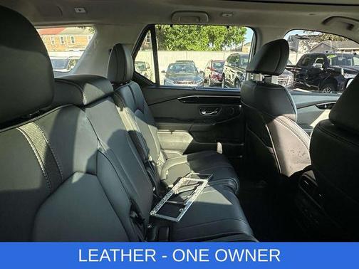 Platinum White Pearl 2025 Honda Pilot Touring 8-Passenger