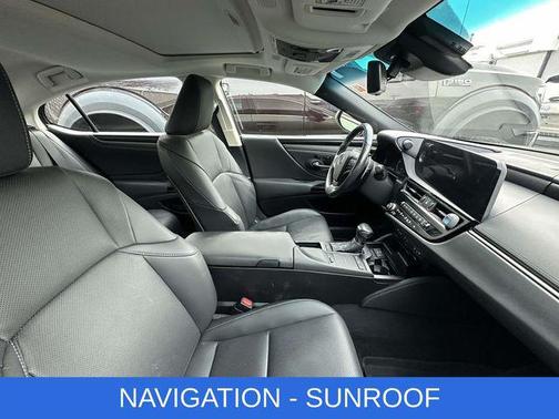 2022 Lexus ES 350 Base