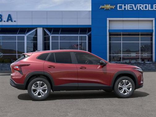 2025 Chevrolet Trax LS