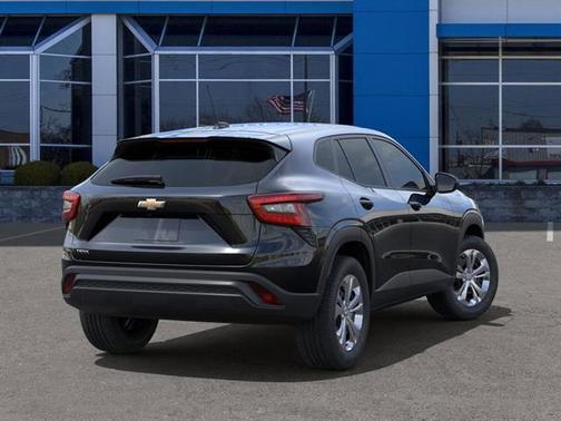 2025 Chevrolet Trax LS