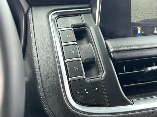 2024 Chevrolet Suburban 4WD Z71