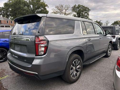 2021 Chevrolet Suburban LT