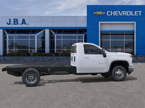 2025 Chevrolet Silverado 3500 WT