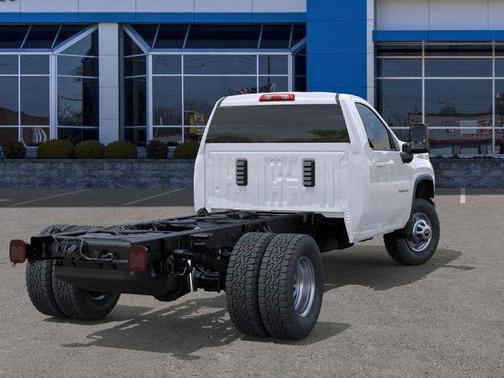 2025 Chevrolet Silverado 3500 WT