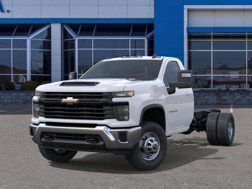 2025 Chevrolet Silverado 3500 WT